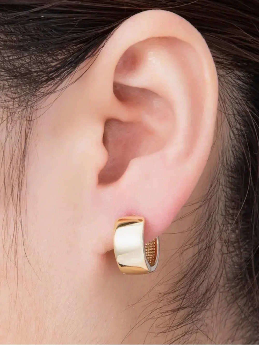 14K Gold Filled 15mm Minimalist Plain Wide Huggie Earrings